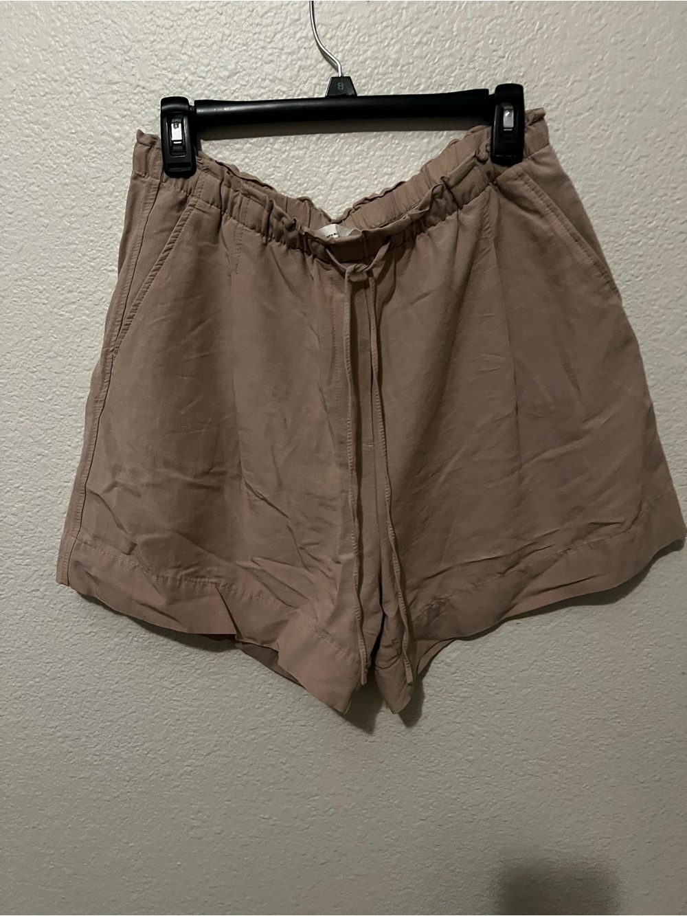 H&M Linen Blend High-Waist Casual Drawstring Shorts in Taupe M